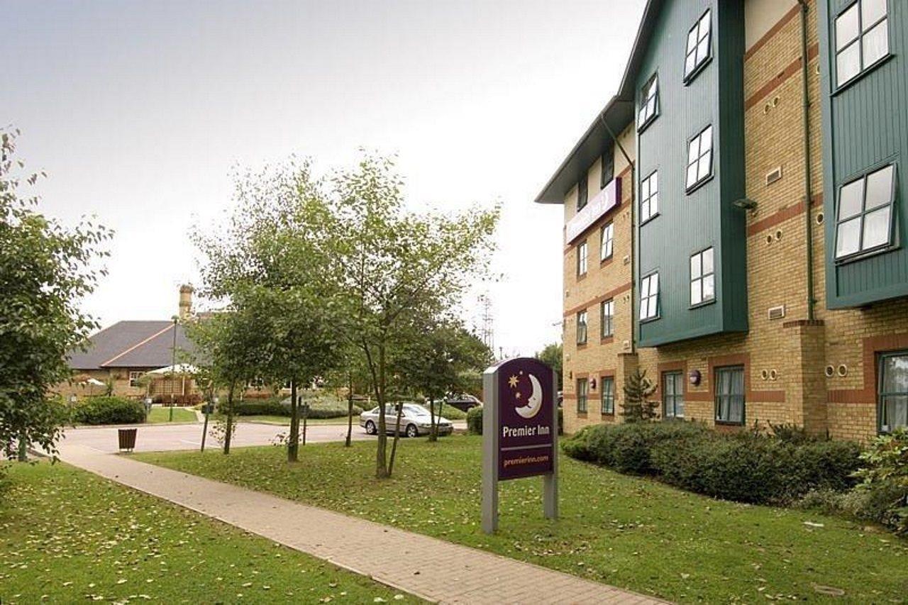 Premier Inn Luton Luton  Exterior photo