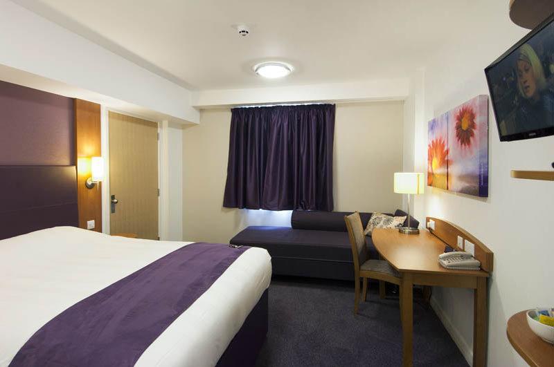 Premier Inn Luton Luton  Exterior photo